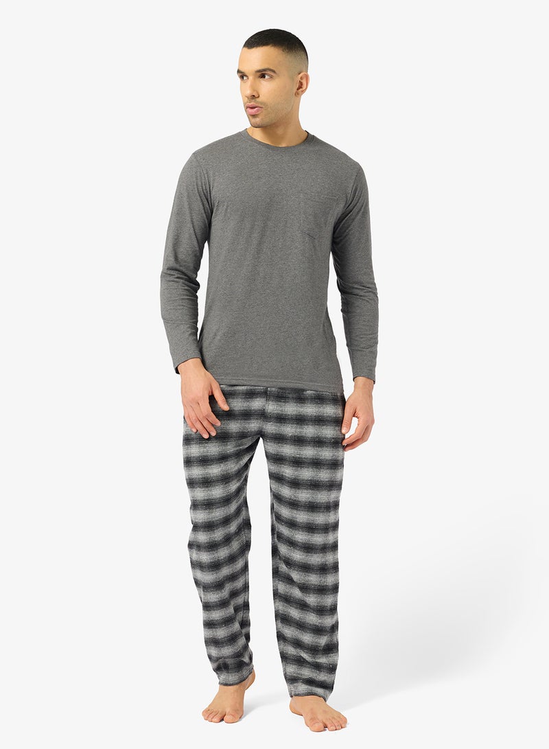 Robert Wood Regular fit tee and Pant set - Image 1